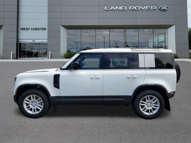 Photo of 2025 Fuji White Land Rover Defender