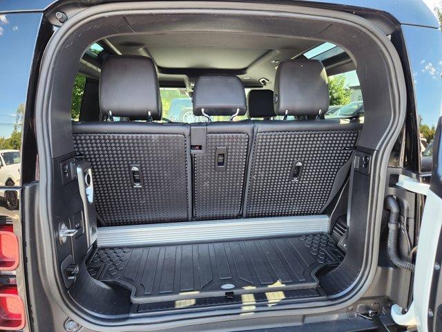 Photo of 2023 Fuji White Land Rover Defender
