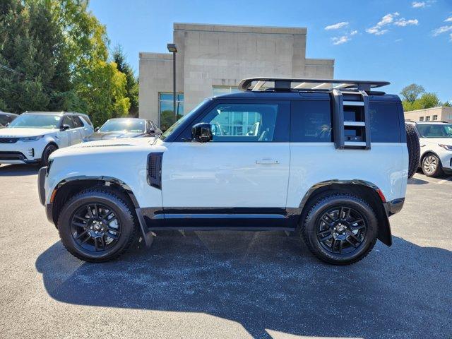 Photo of 2023 Fuji White Land Rover Defender
