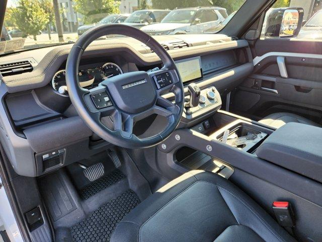 Photo of 2023 Fuji White Land Rover Defender