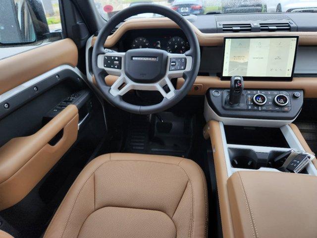 Photo of 2025 Fuji White Land Rover Defender