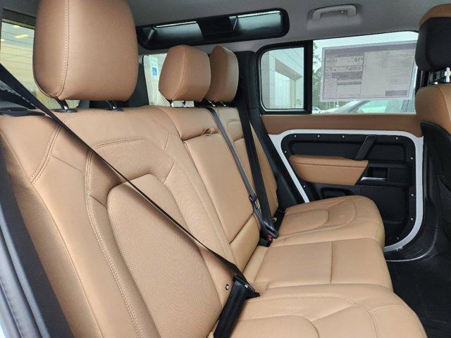 Photo of 2025 Fuji White Land Rover Defender