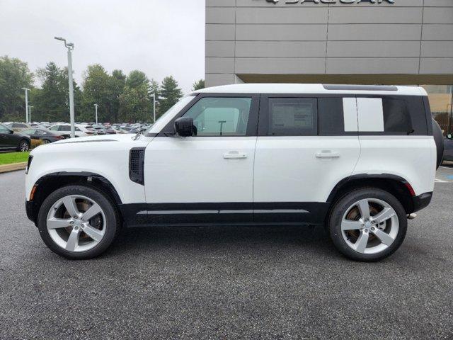Photo of 2025 Fuji White Land Rover Defender
