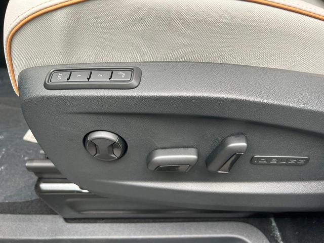 Photo of 2025 Green Volkswagen ID. Buzz