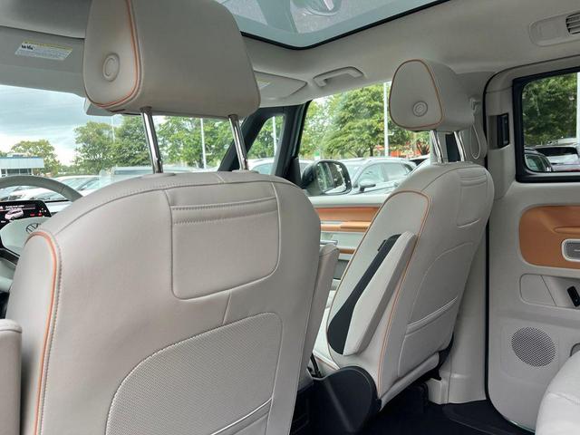 Photo of 2025 Green Volkswagen ID. Buzz