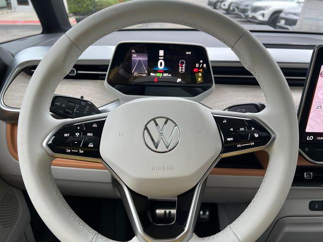 Photo of 2025 Green Volkswagen ID. Buzz