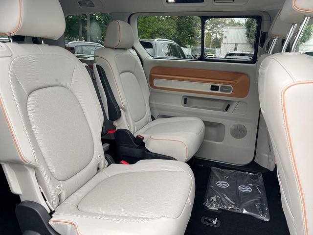 Photo of 2025 Green Volkswagen ID. Buzz