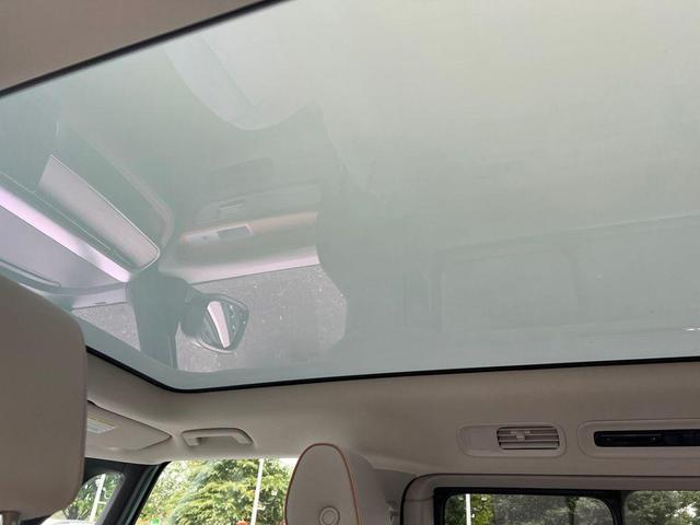 Photo of 2025 Green Volkswagen ID. Buzz
