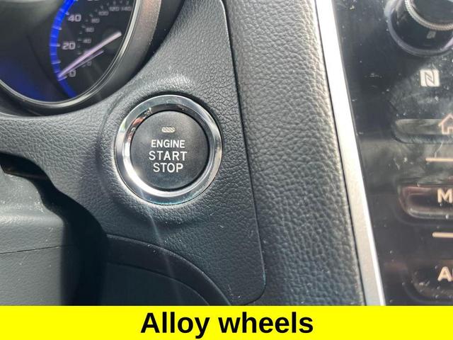 Photo of 2019 Crystal White Subaru Outback