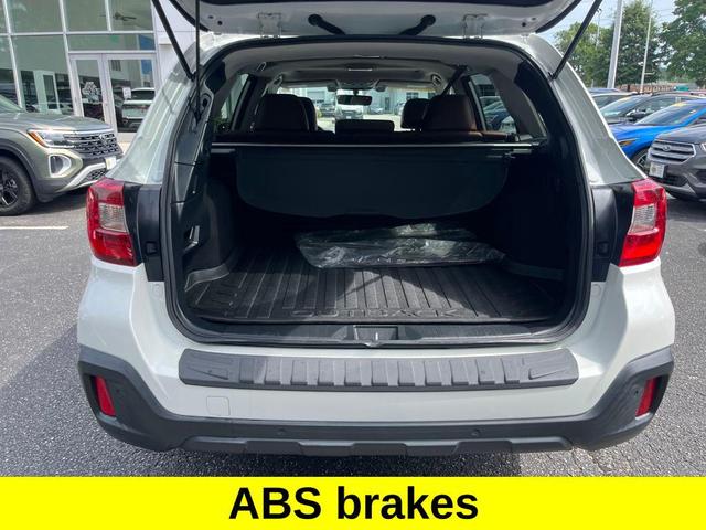 Photo of 2019 Crystal White Subaru Outback