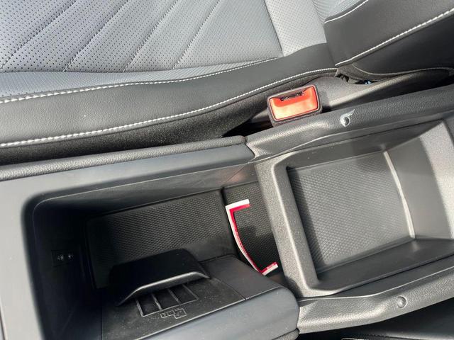 Photo of 2025 Sandstone Volkswagen Tiguan