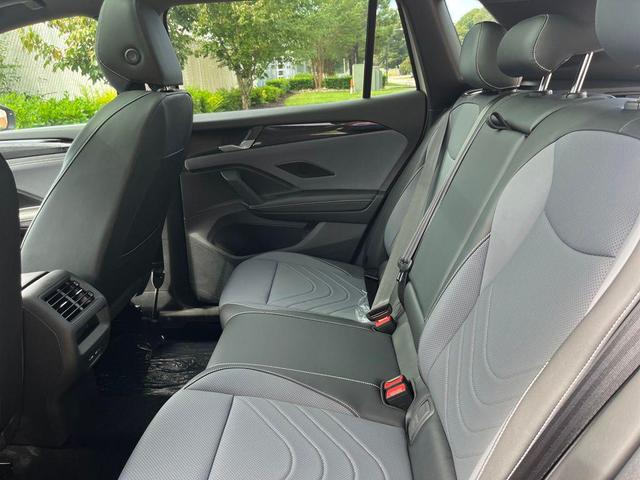 Photo of 2025 Sandstone Volkswagen Tiguan