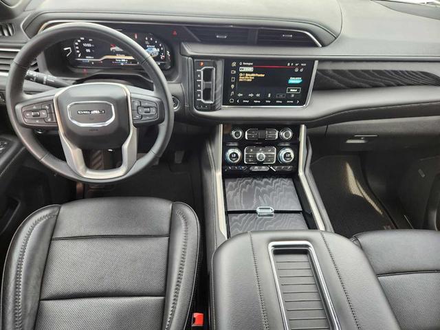 Photo of 2023 White Frost Tri-Coat GMC Yukon XL