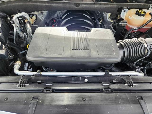 Photo of 2023 White Frost Tri-Coat GMC Yukon XL