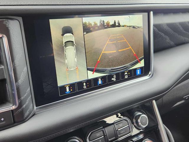 Photo of 2023 White Frost Tri-Coat GMC Yukon XL