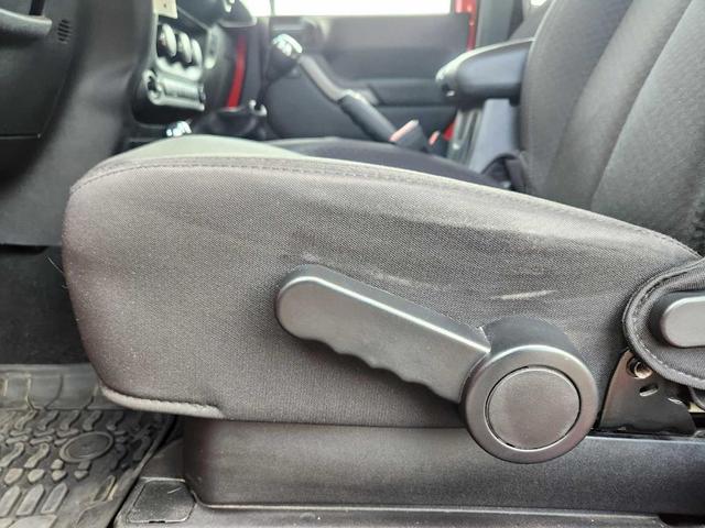 Photo of 2014 Flame Red Clearcoat Jeep Wrangler