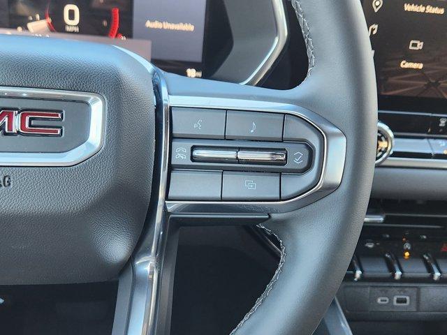 Photo of 2025 Summit White GMC Canyon