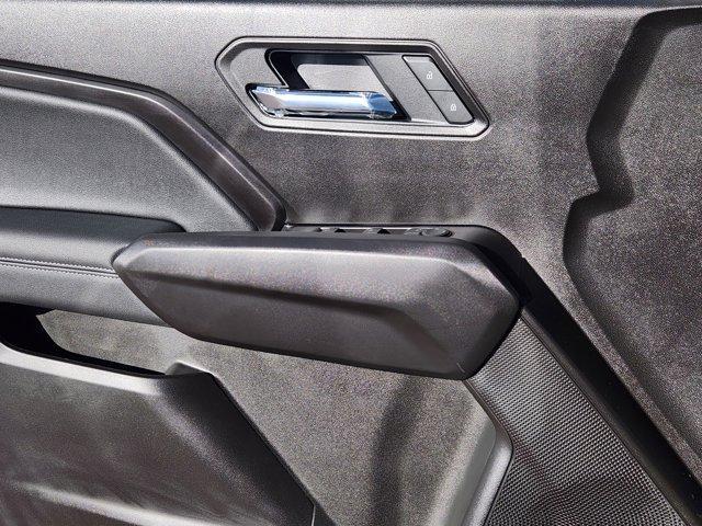 Photo of 2025 Summit White GMC Canyon