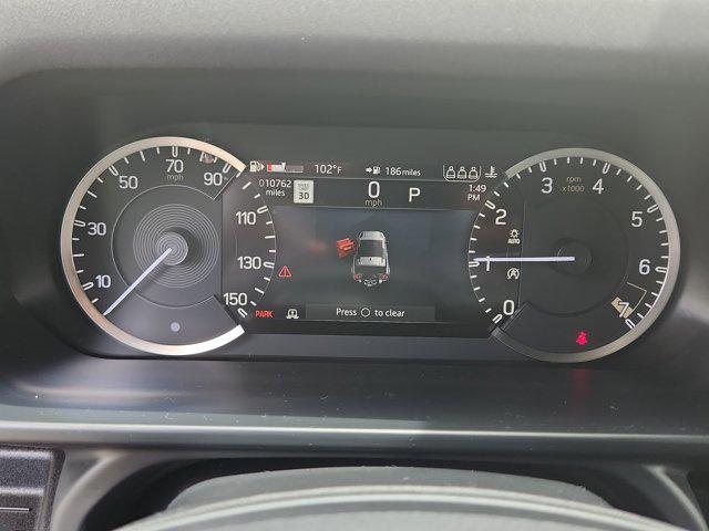 Photo of 2023 Fuji White Land Rover Defender