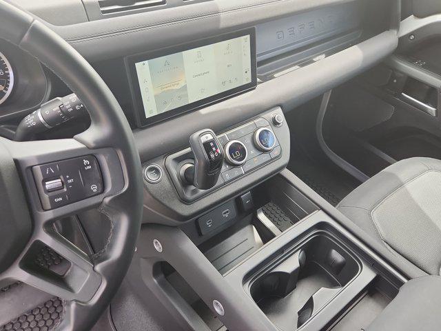 Photo of 2023 Fuji White Land Rover Defender