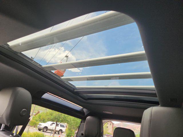 Photo of 2023 Fuji White Land Rover Defender