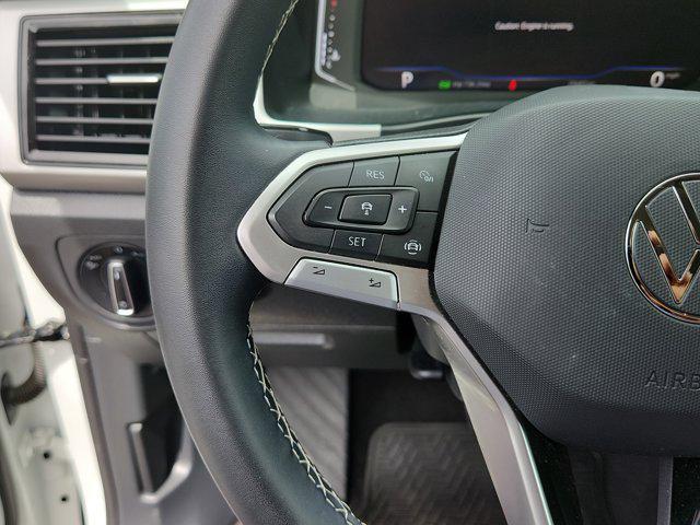Photo of 2023 Pure White Volkswagen Atlas