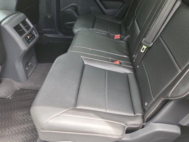 Photo of 2023 Pure White Volkswagen Atlas