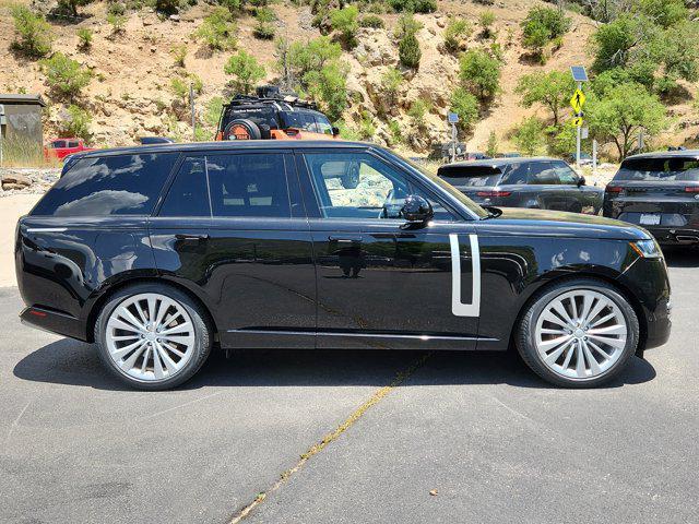 Photo of 2022 Santorini Black Metallic Land Rover Range Rover
