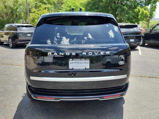 Photo of 2022 Santorini Black Metallic Land Rover Range Rover