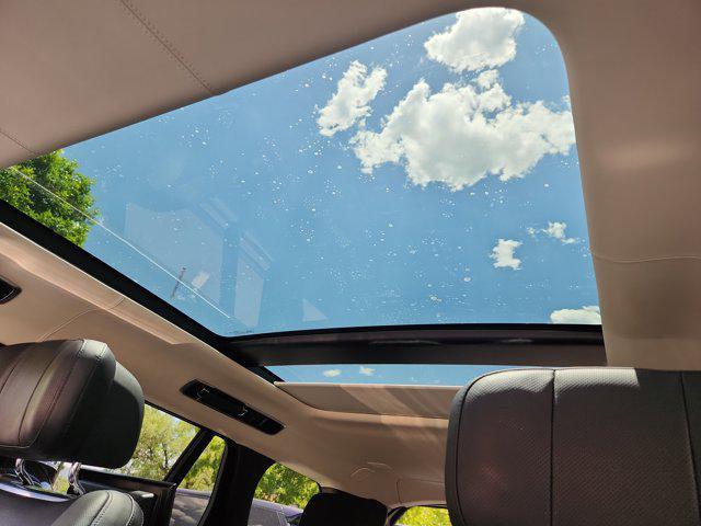 Photo of 2022 Santorini Black Metallic Land Rover Range Rover