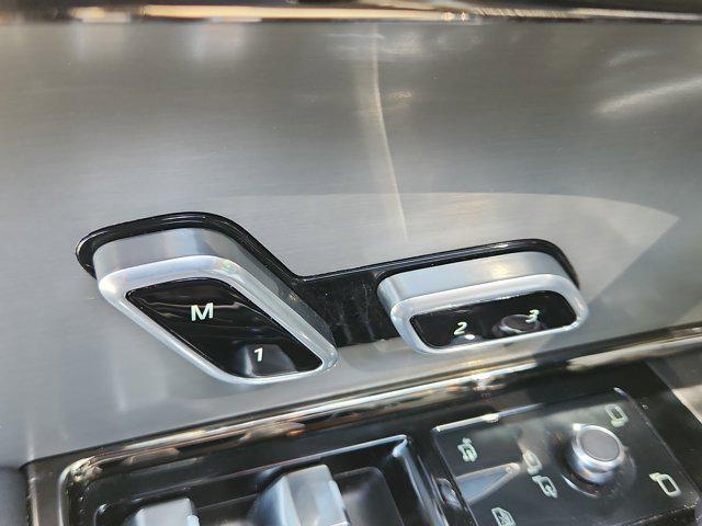 Photo of 2023 Gray Land Rover Range Rover Sport