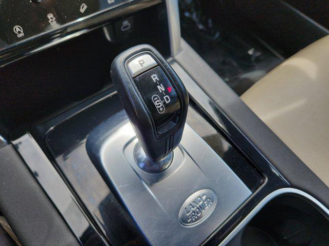 Photo of 2022 Blue Land Rover Discovery Sport