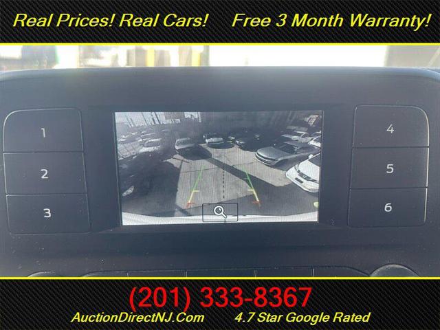 Photo of 2022 White Ford Transit-350
