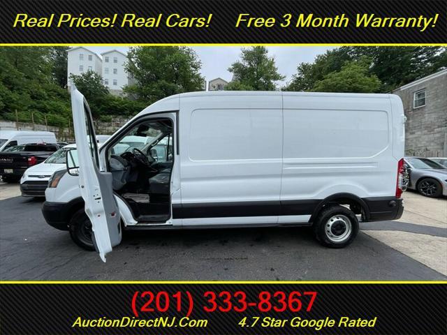 Photo of 2019 White Ford Transit-250