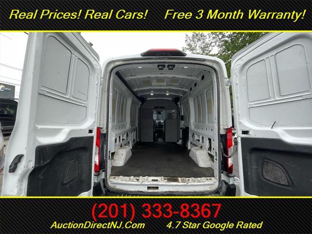 Photo of 2019 White Ford Transit-250