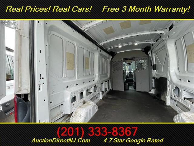 Photo of 2019 White Ford Transit-250