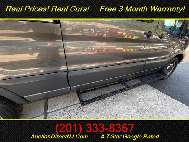 Photo of 2016 Gray Ford Transit-350