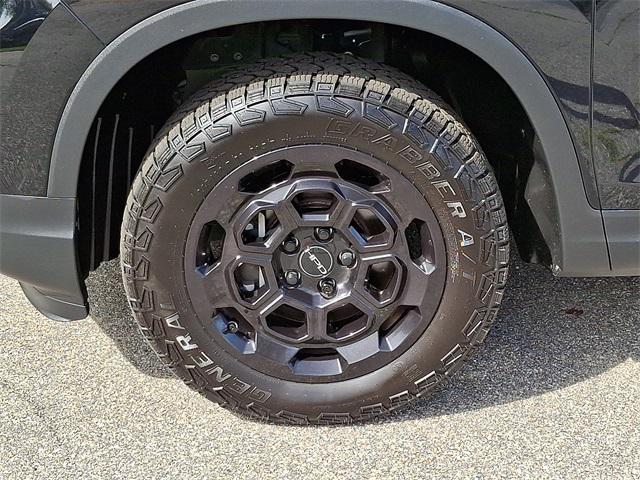 Photo of 2025 Crystal Black Pearl Honda Ridgeline