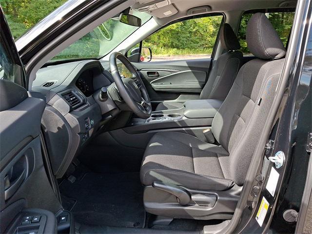 Photo of 2025 Crystal Black Pearl Honda Ridgeline