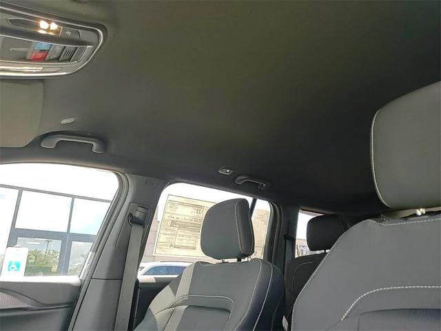 Photo of 2025 Bright White Clearcoat Jeep Grand Cherokee