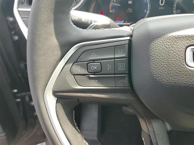 Photo of 2025 Baltic Gray Metallic Clearcoat Jeep Grand Cherokee L