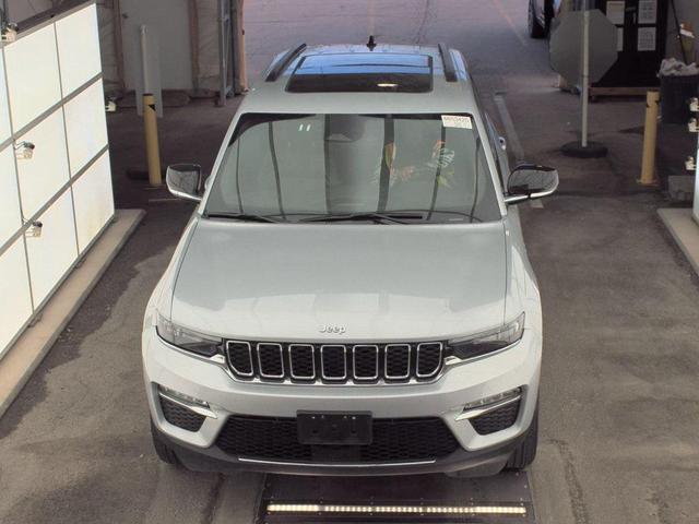 Photo of 2024 Silver Zynith Jeep Grand Cherokee 4xe