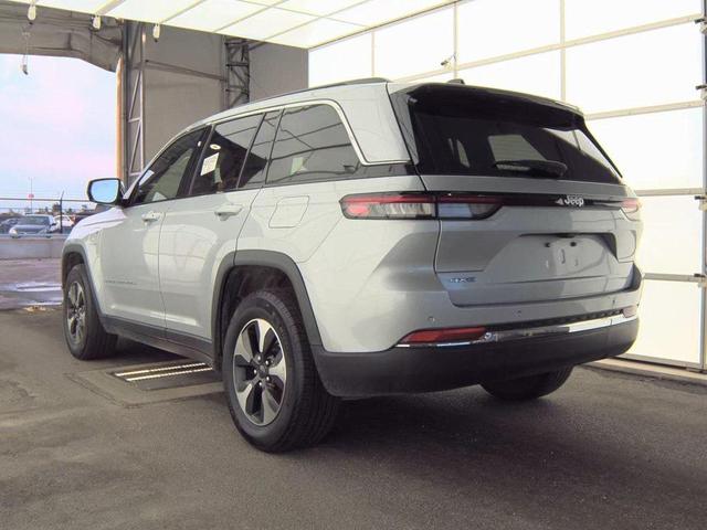 Photo of 2024 Silver Zynith Jeep Grand Cherokee 4xe