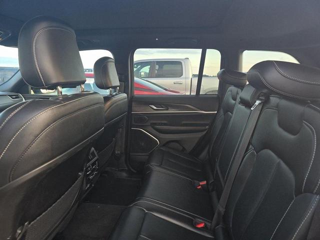 Photo of 2024 Silver Zynith Jeep Grand Cherokee 4xe