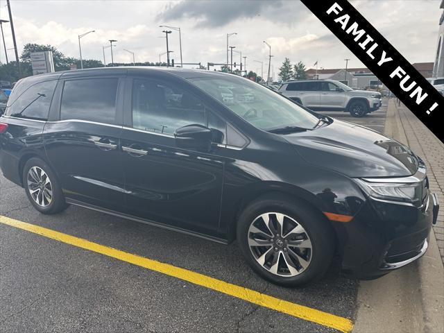 Photo of 2022 Crystal Black Pearl Honda Odyssey
