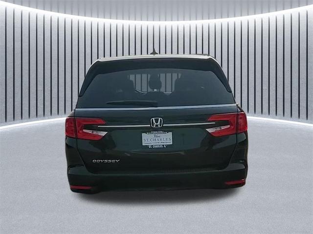 Photo of 2022 Crystal Black Pearl Honda Odyssey