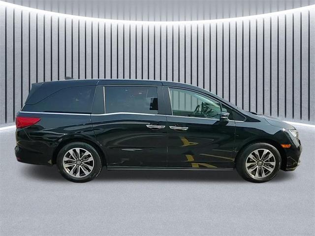 Photo of 2022 Crystal Black Pearl Honda Odyssey