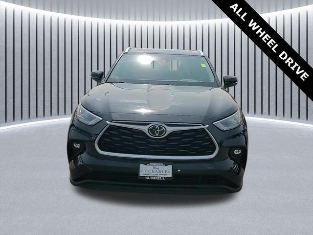 Photo of 2020 Midnight Black Toyota Highlander