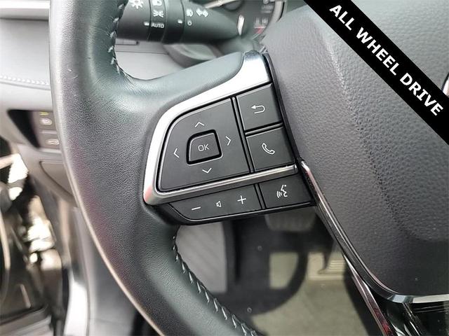 Photo of 2020 Midnight Black Toyota Highlander