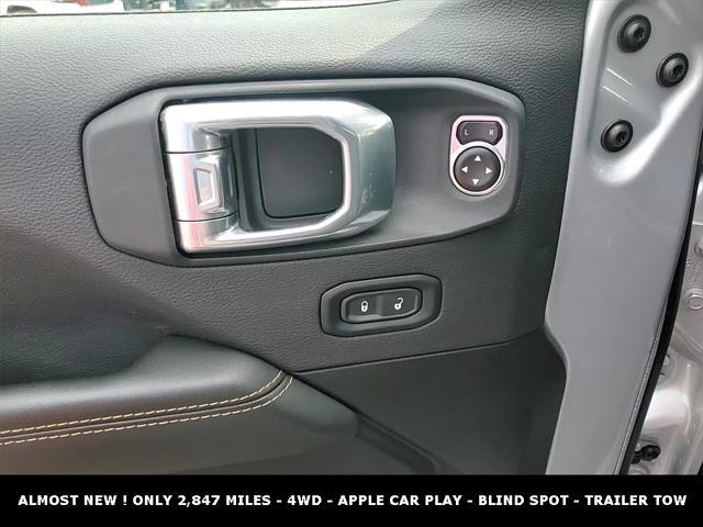 Photo of 2024 Silver Zynith Clearcoat Jeep Wrangler